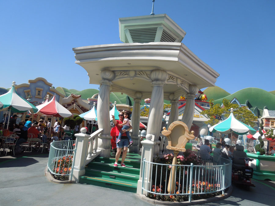 Disneyland Mickey's Toon Town Plaza